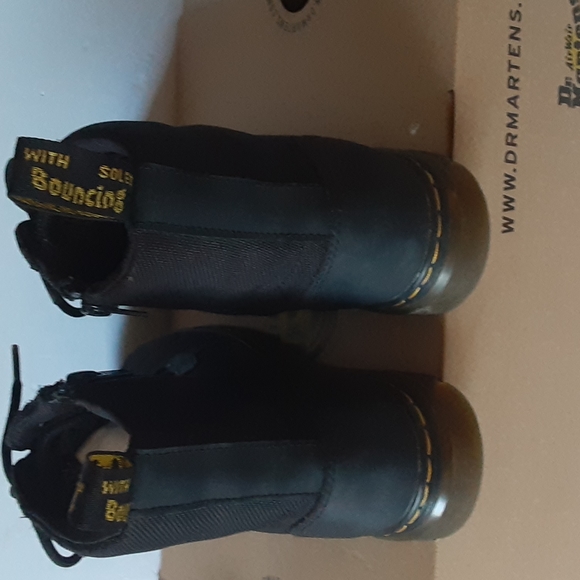 DR MARTENS  boots   size  7 - Picture 3 of 5